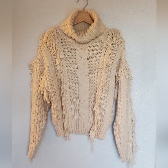 Forever 21 Beige Fringe Chunky Cable Knit Turtleneck Sweater Size Medium - Picture 4 of 8